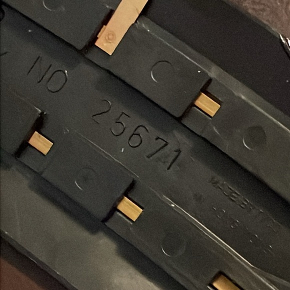 HO Tracks 12 pieces -11 Tyco #15685 and 1 R T 18"Rerailer terminal track 25671 - Picture 4 of 7